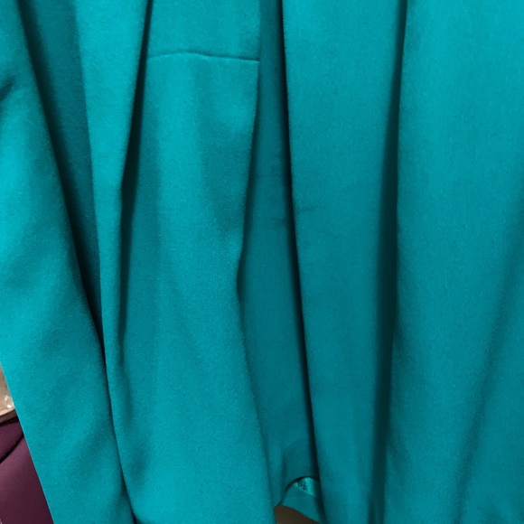 BCBG Emerald green ruffle trim fitted dress - Picture 9 of 10